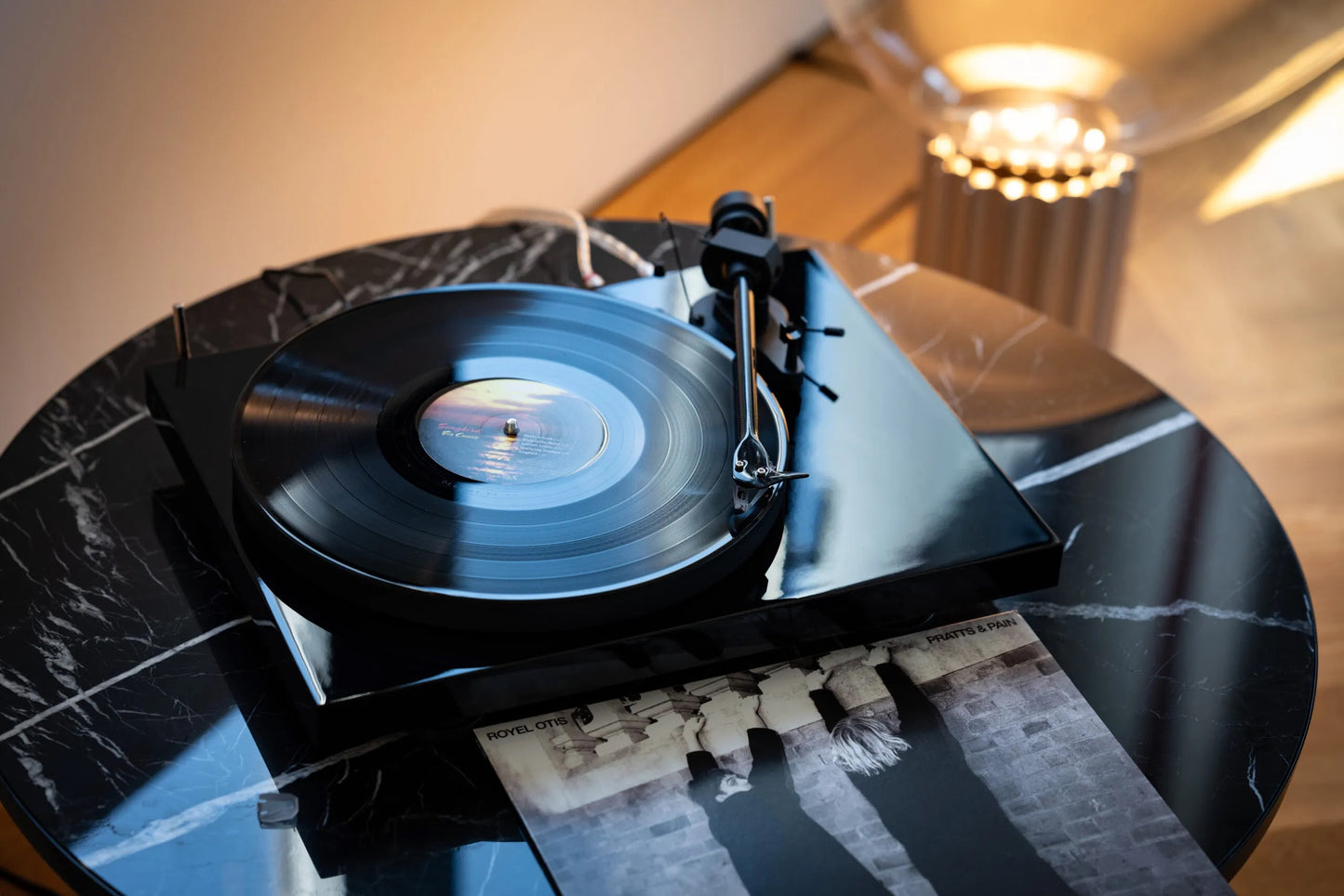 PRO-JECT Debut Evo 2 Plattenspieler inkl. vormontierten Pick it MM Evo Tonabnehmer