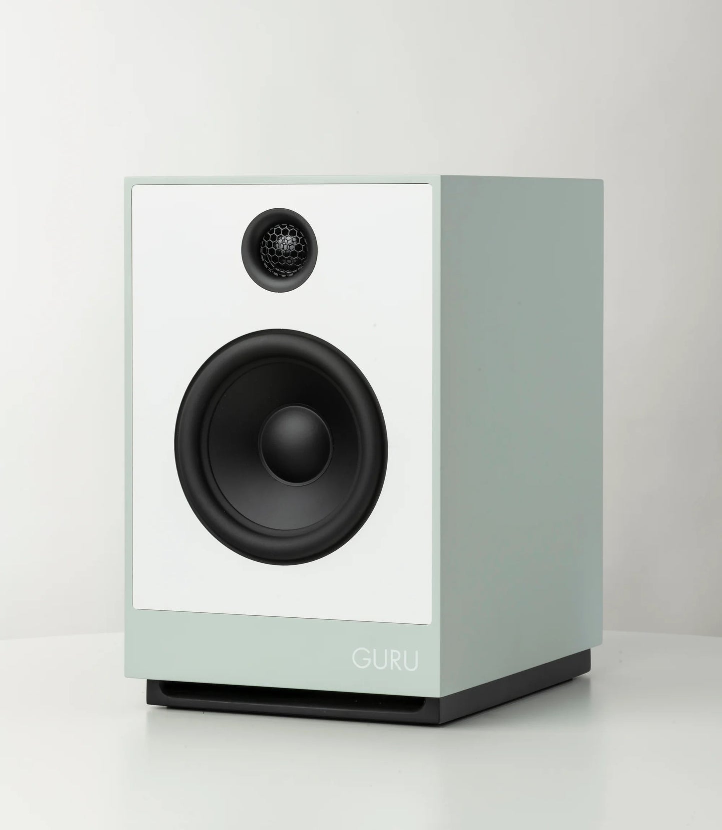 GURU Audio 8 Kompakt / Regal Lautsprecher
